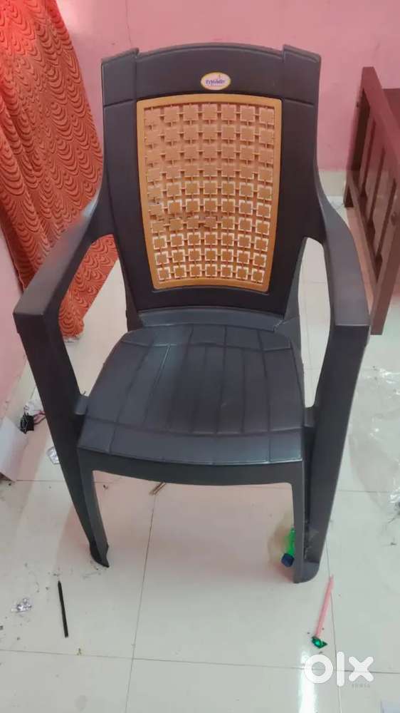 Study table and chair