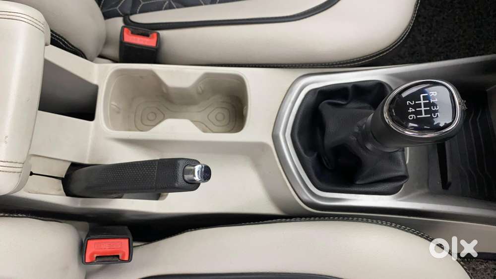 Mahindra Xuv300 W8 Option Diesel, 2021, Diesel