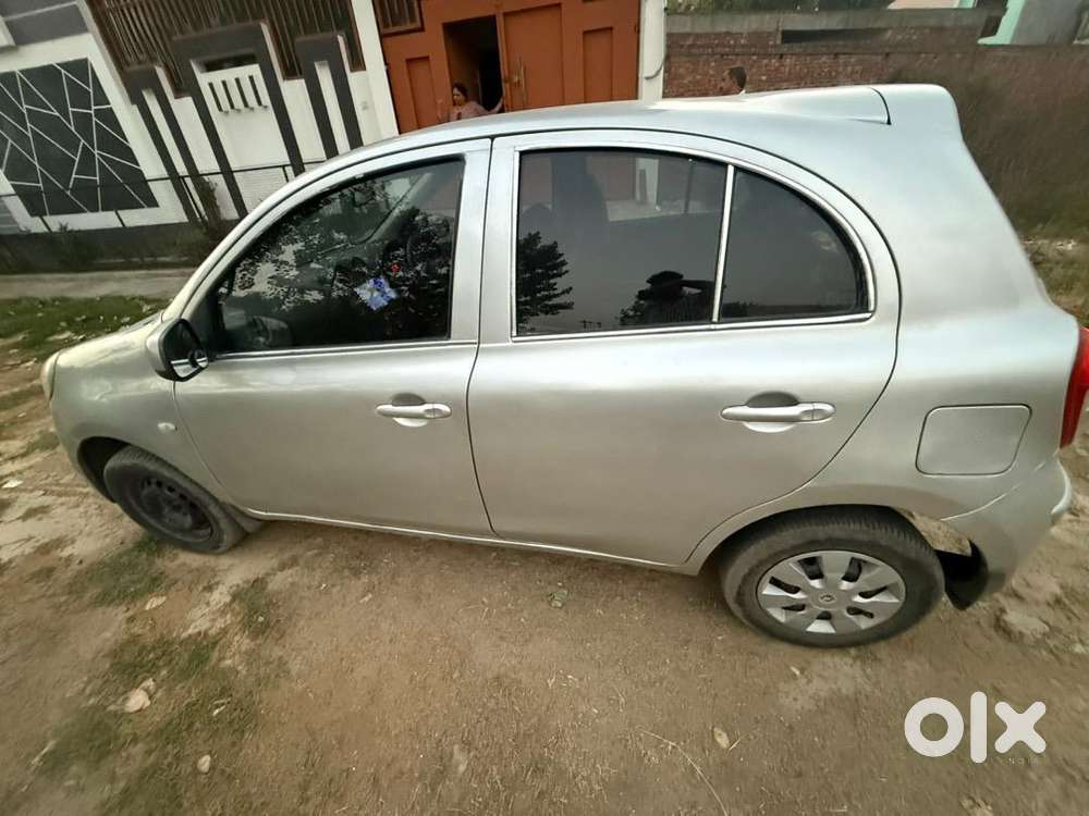 Nissan Petrol Car 2017