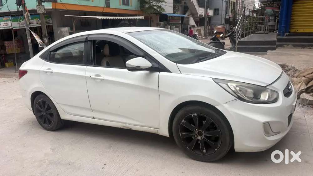 Hyundai Verna 2013 Diesel Manual