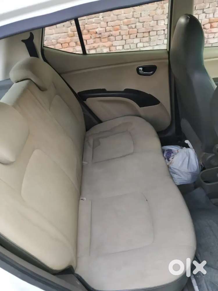 Hyundai I10 1.2 Top Model Automatic 2011 Petrol / Cng  Well Maintained
