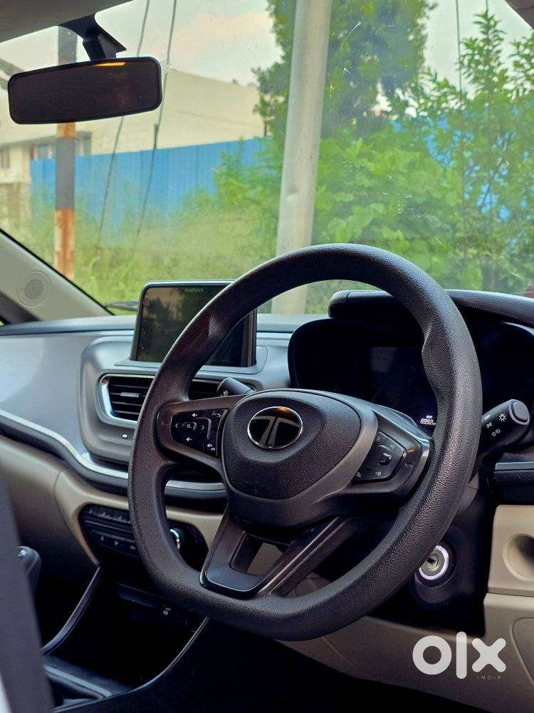 Tata Altroz 1.2 Xm Plus, 2025, Petrol