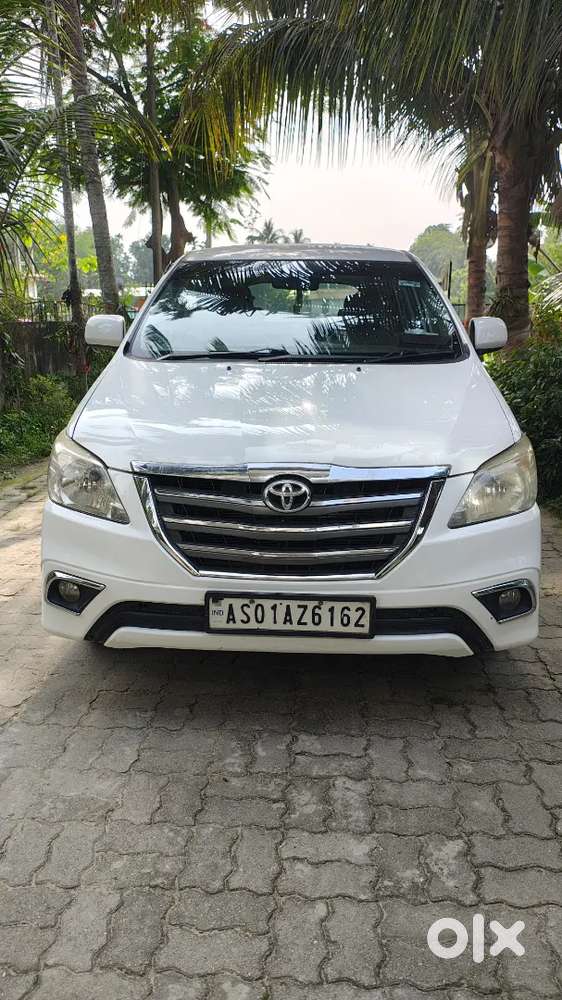 Toyota Innova 2012