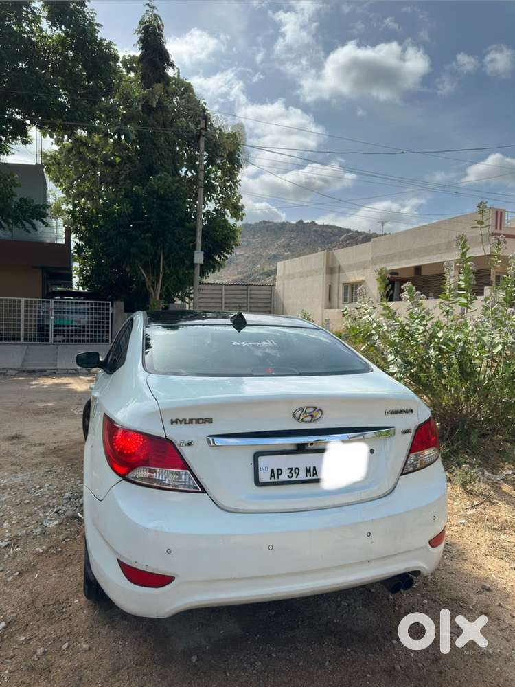 Hyundai Fluidic Verna 2013