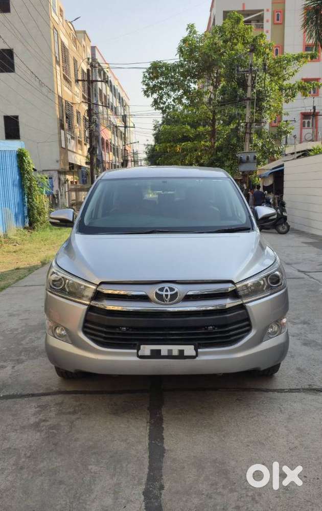Toyota Innova Crysta 2.4 V 8 Str, 2017, Diesel