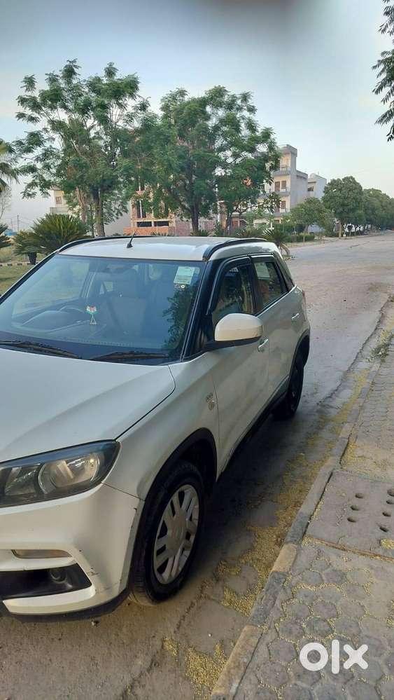 Single Hand Driven White Brezza