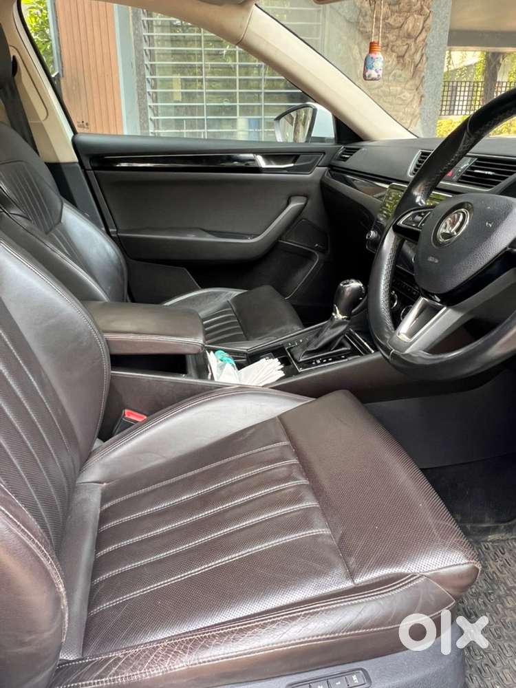 Skoda Superb Petrol 2019