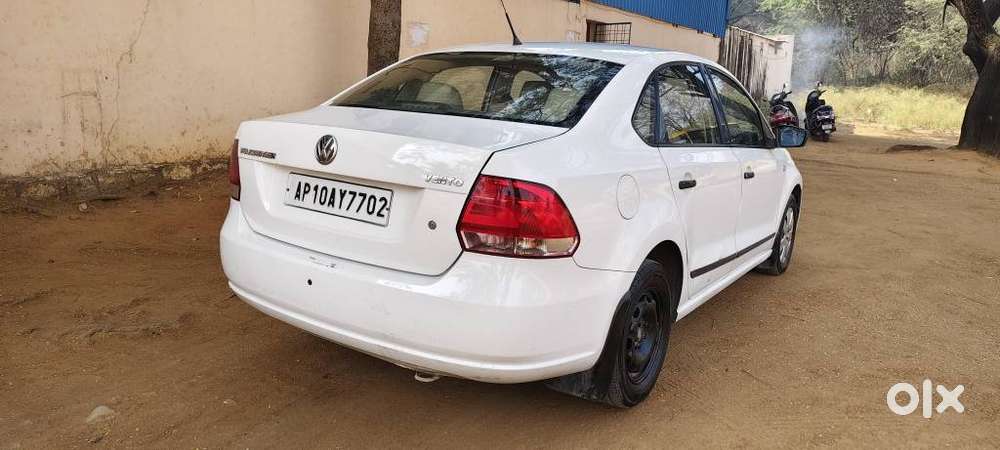 Volkswagen Vento 2010-2013 Petrol Trendline, 2011, Petrol
