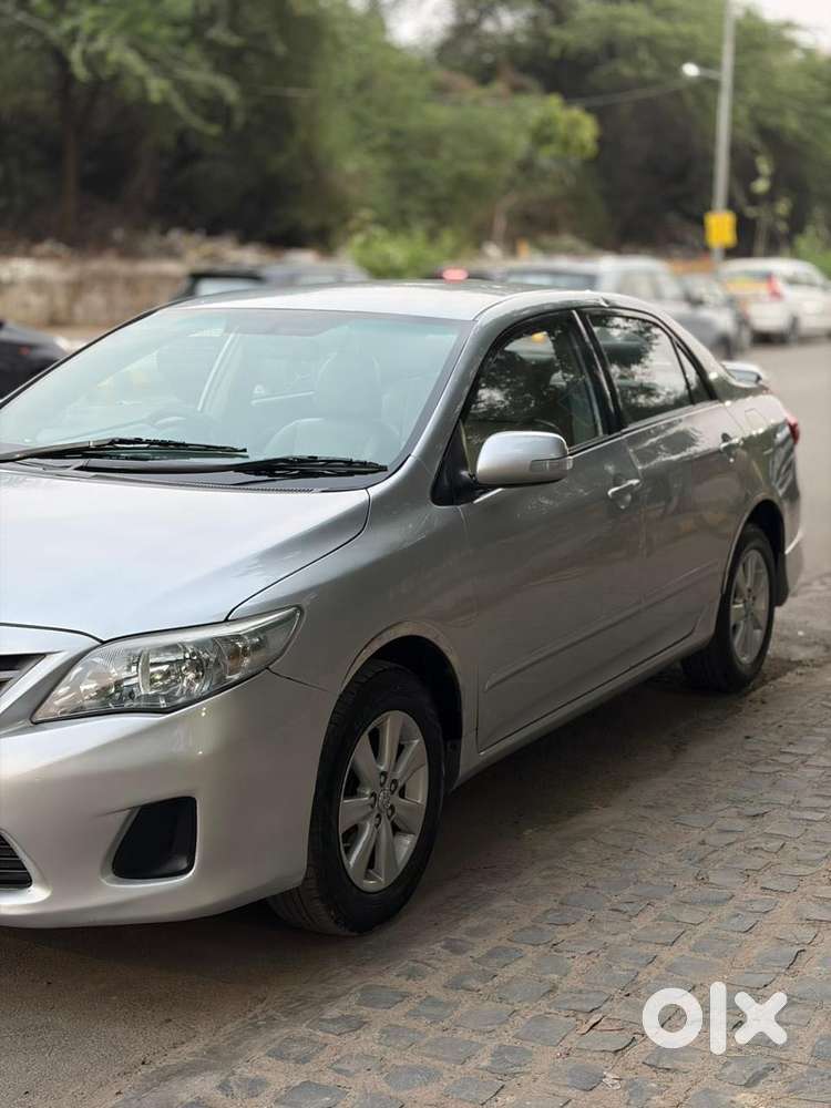 Toyota Corolla Altis 1.8 J, 2012, Petrol