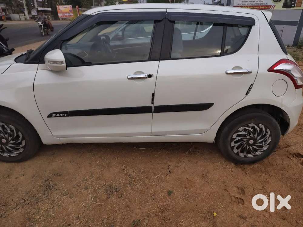 Maruti Suzuki Swift 2015
