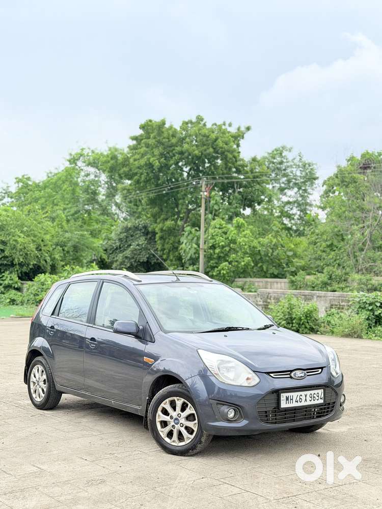 Ford Figo Petrol Titanium, 2014, Petrol