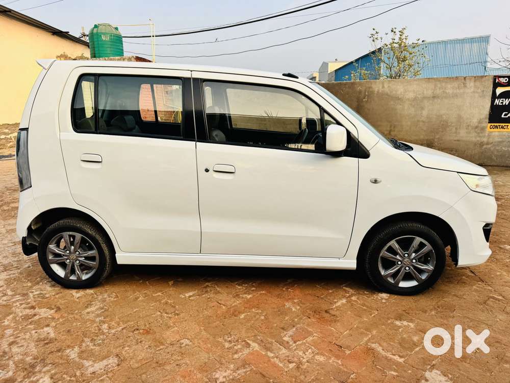 Maruti Suzuki Wagon R Vxi Amt1.2, 2016, Petrol