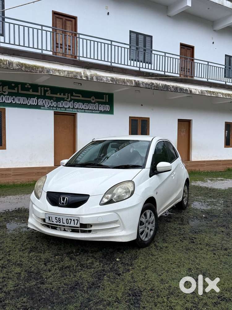 Honda Brio 2013 Petrol Well Maintained