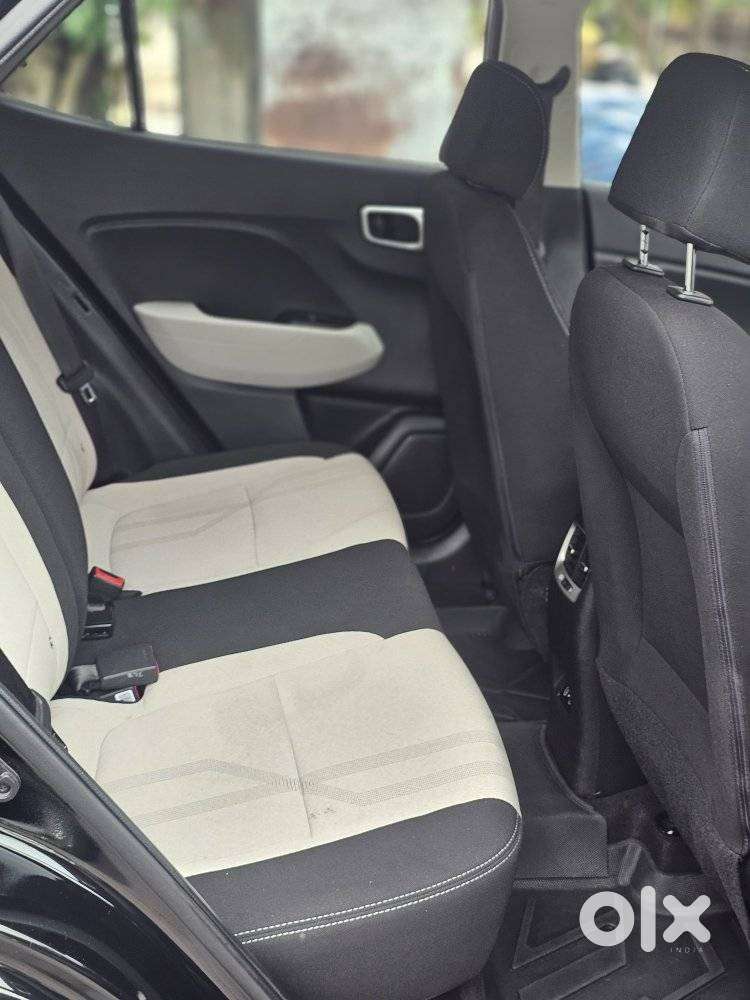 Hyundai Venue 1.2 S (o), 2024, Petrol