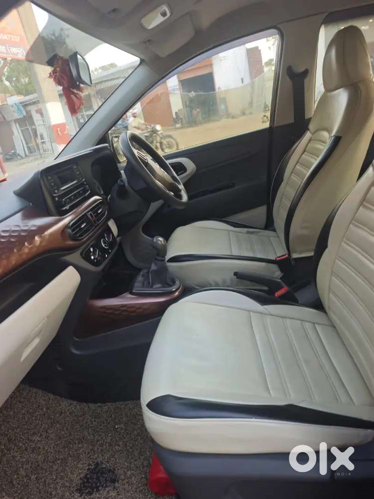 Hyundai Aura 2021 Cng & Hybrids 60000 Km Driven, 1st Owner