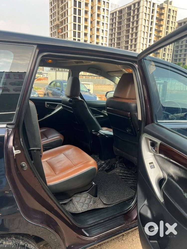 Toyota Innova Crysta 2.8z Automatic, 2017, Diesel