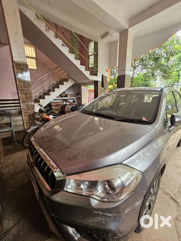Maruti Suzuki S-cross Smart Hybrid Zeta