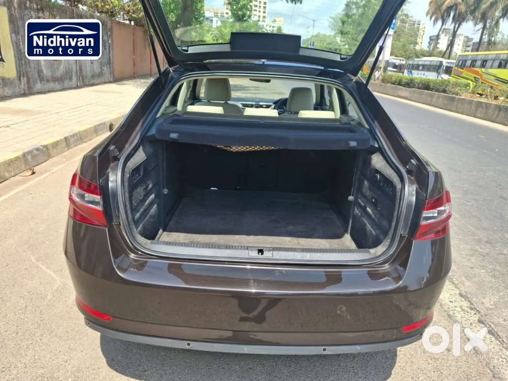 Skoda Superb [ ] 1.8 Style Tsi At, 2018, Petrol