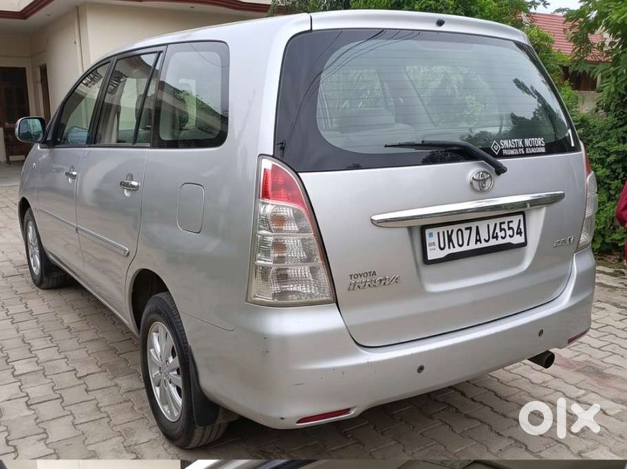 Toyota Innova Diesel 2011