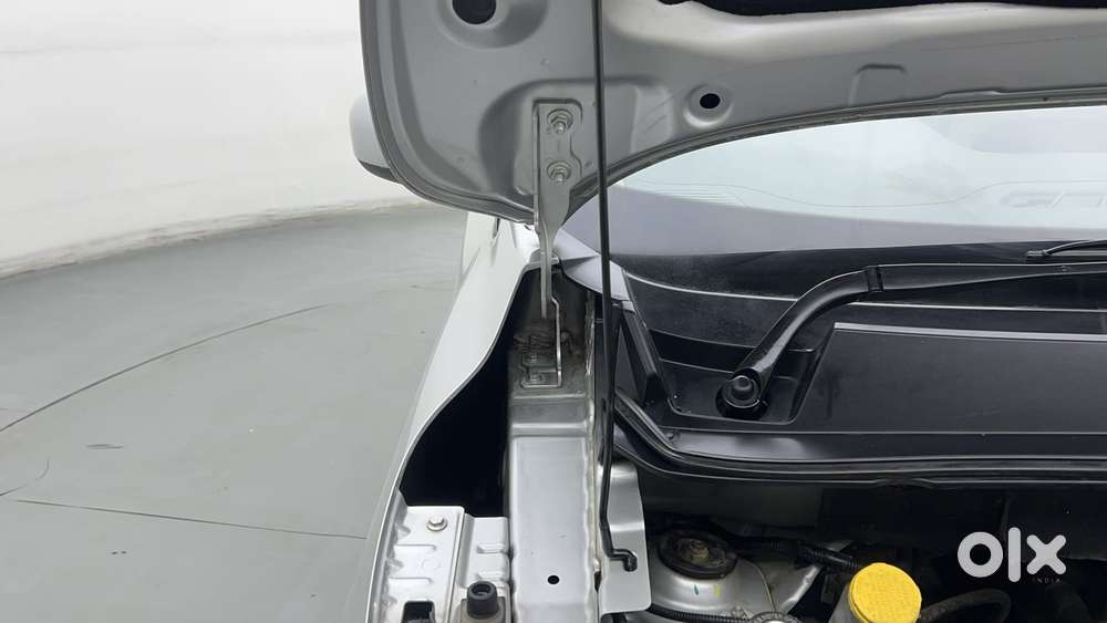 Renault Triber Rxz, 2019, Petrol