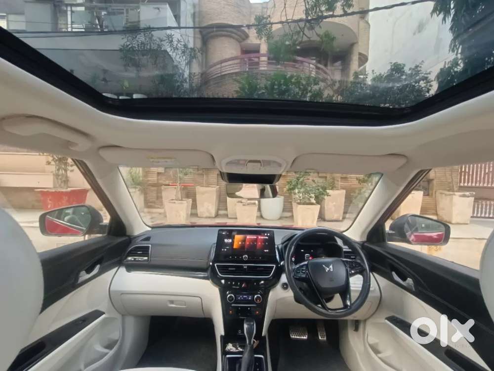 Mahindra Xuv 3xo Ax7l 1.2 Petrol At (pg), 2026, Petrol