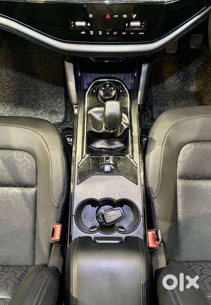 Tata Safari Adventure Plus Dark Edition, 2024, Diesel