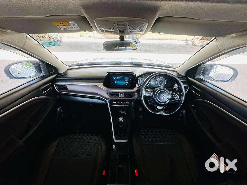 Maruti Suzuki Brezza Zxi S-cng, 2023, Petrol