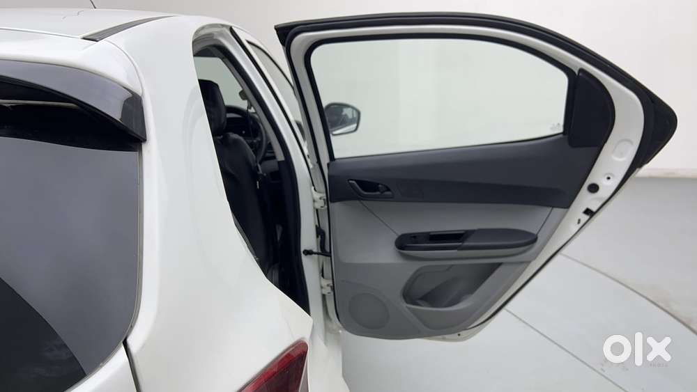 Tata Tiago 1.2 Revotron Xm Cng, 2022, Cng & Hybrids