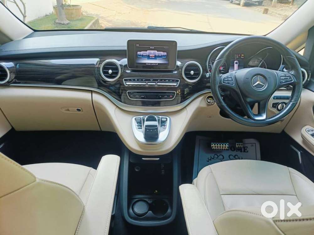 Mercedes-benz V-class 2.1 220 Expression Diesel At, 2019, Diesel