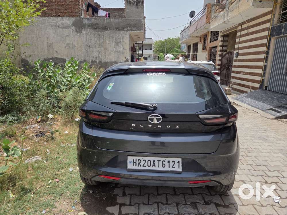 Tata Altroz Petrol 2021 Yearly Vehicle