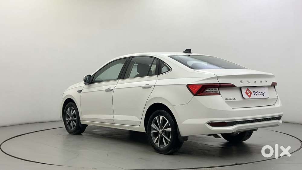 Skoda Slavia Style 1.0l Tsi At, 2022, Petrol