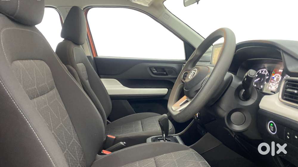 Tata Punch 1.2 Revotron Accomplished Dazzle Pack Amt, 2023, Petrol