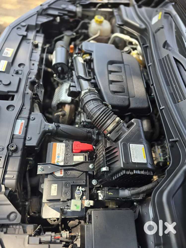 Mahindra Xuv 3xo 2024 Petrol 7500 Km Driven