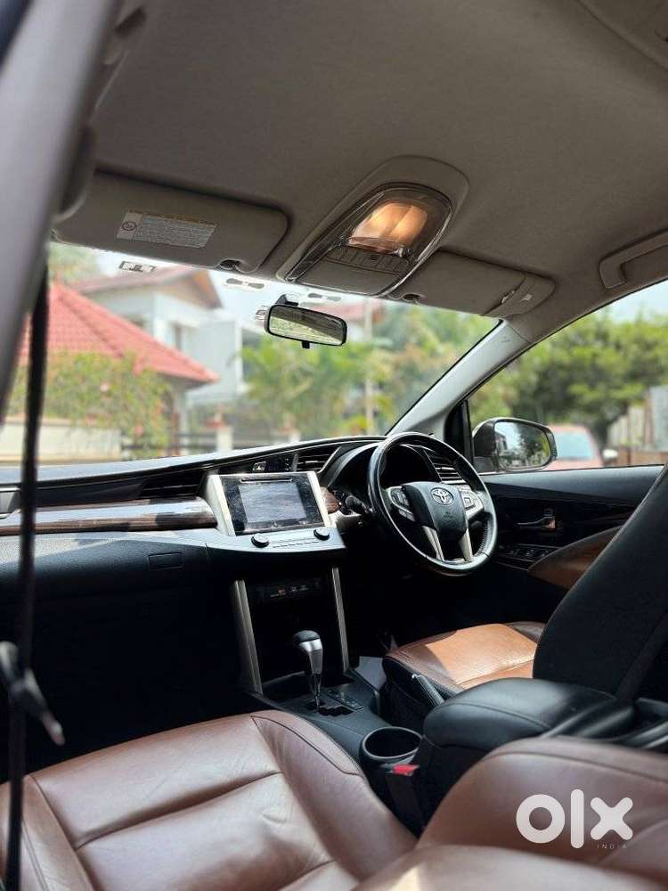Toyota Innova Crysta 2.8 Z, 2016, Diesel