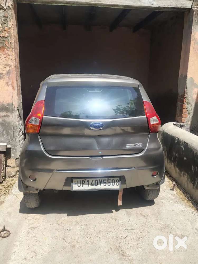 Car Datsun Redigo (nisaan)