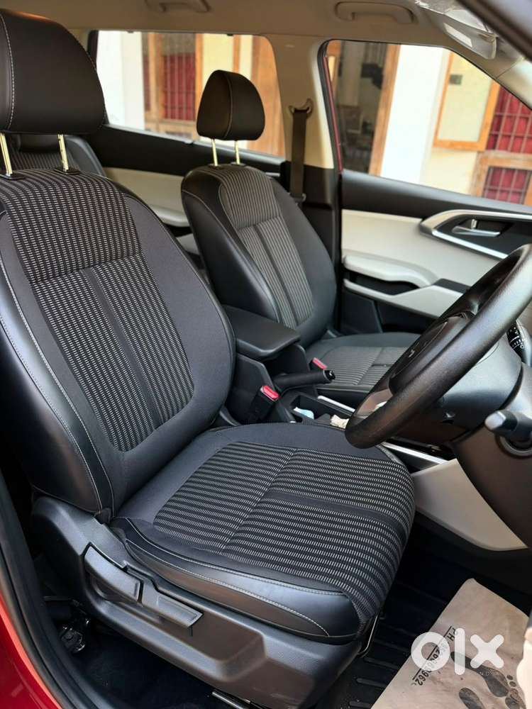 Kia Carens Petrol Automatic 1.5 Dct 2023 Prestige Plus