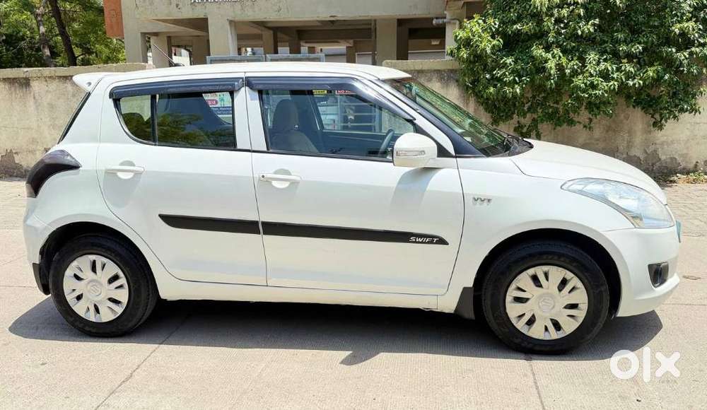 Maruti Suzuki Swift Vxi + Manual, 2013, Petrol