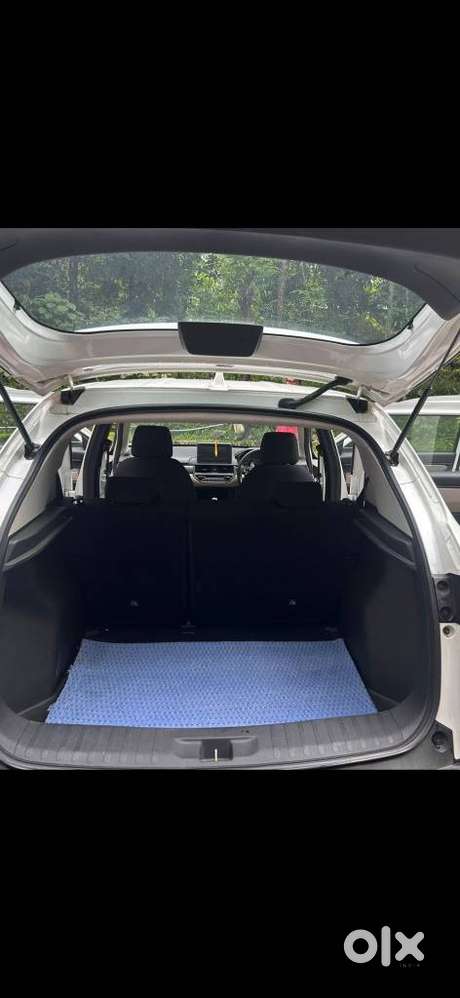 Hyundai Venue Sx (o) Mt 1.5 Diesel, 2024, Diesel