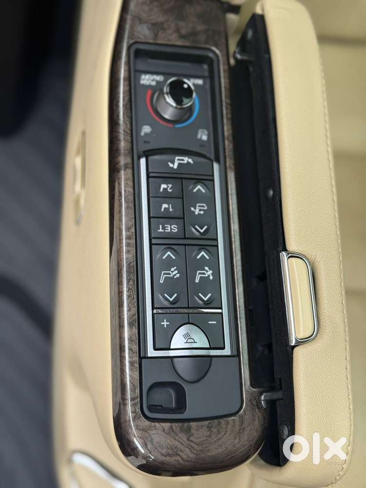 Toyota Vellfire 2.5 Executive Lounge, 2019, Petrol