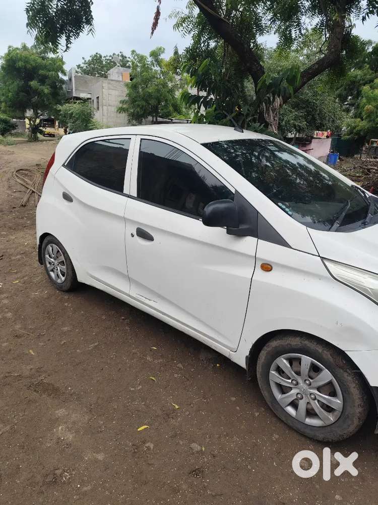 Hyundai Eon Magna 2012