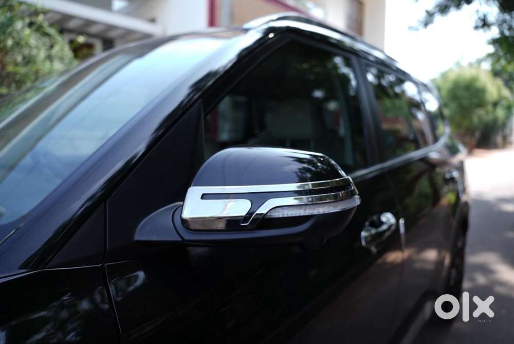 Kia Carens Clavis 2025 Petrol Well Maintained