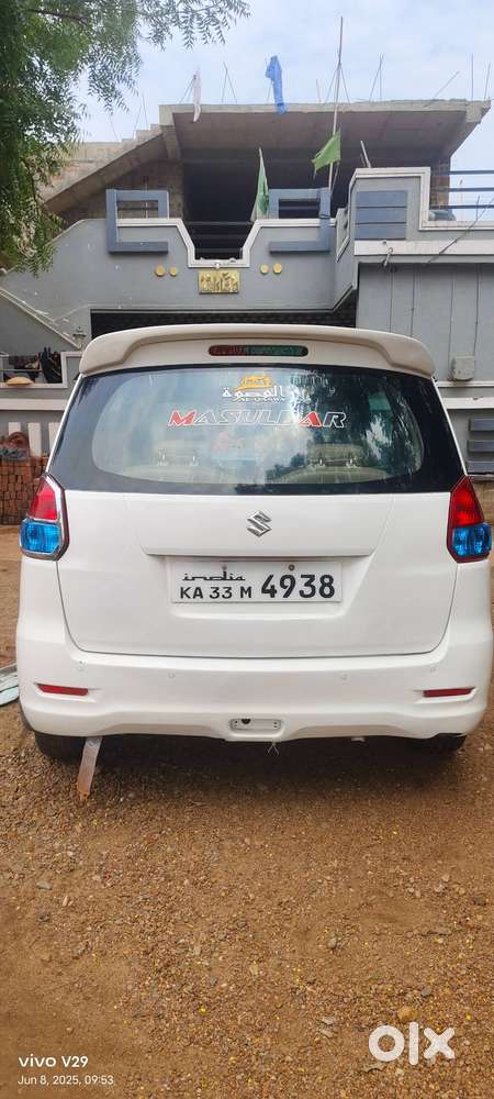 Maruti Suzuki Ertiga 2014 Diesel 200000 Km Driven