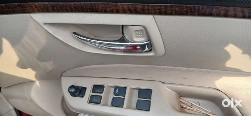 Maruti Suzuki Dzire 1.2 Vxi Amt, 2015, Petrol