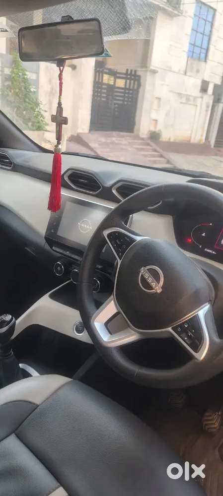 Nissan Magnet