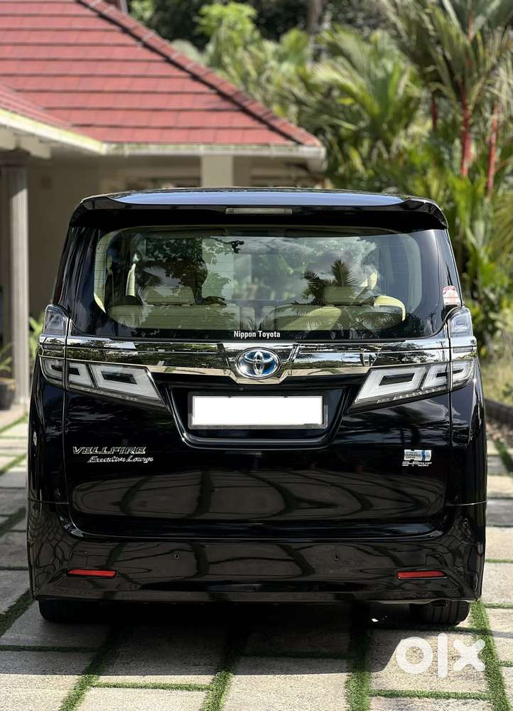 Toyota Vellfire 2.5 Executive Lounge, 2021, Petrol