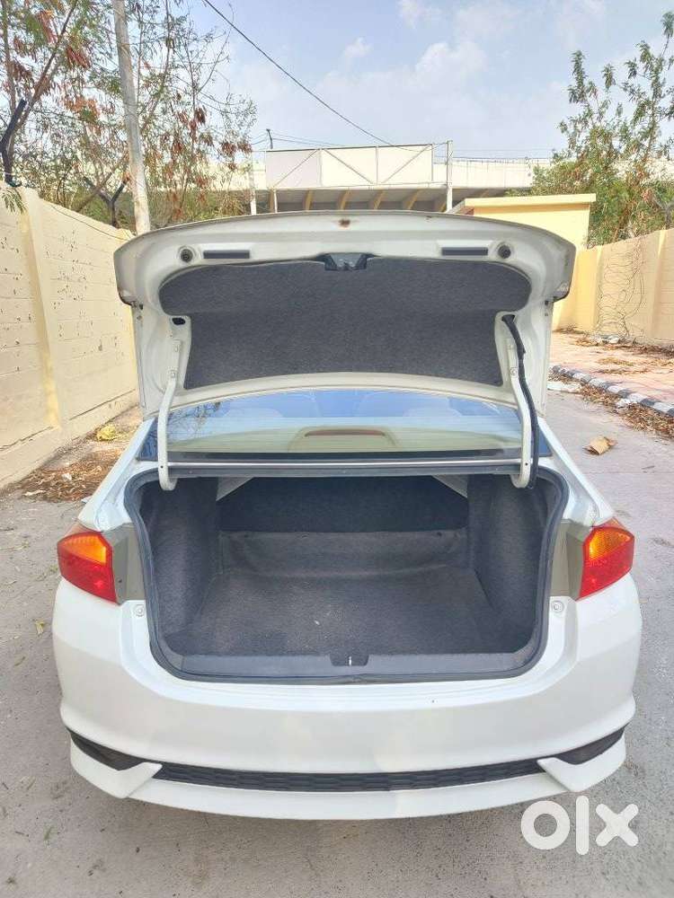 Honda City I-vtec V, 2017, Petrol