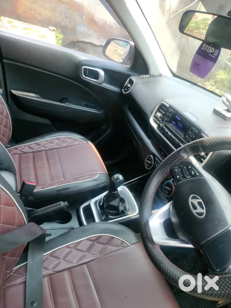 Hyundai Venue Petrol 2022