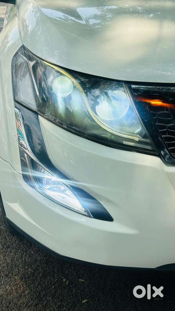 Xuv 500 Automatic Sunroof W10