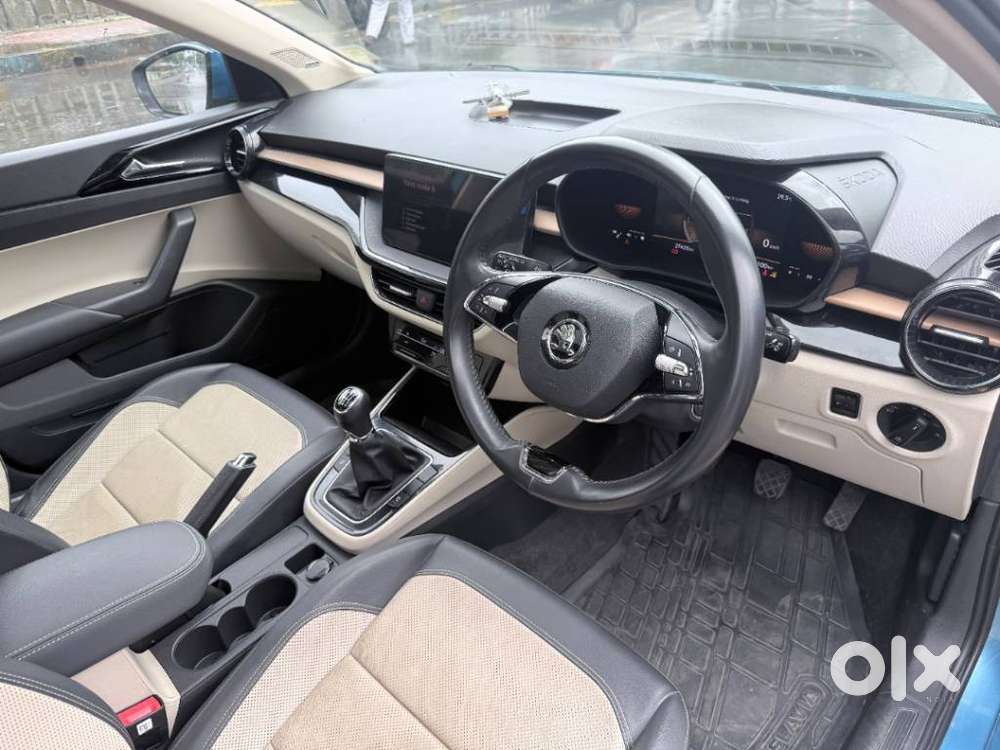 Skoda Slavia Style 1.0l Tsi Mt, 2022, Petrol