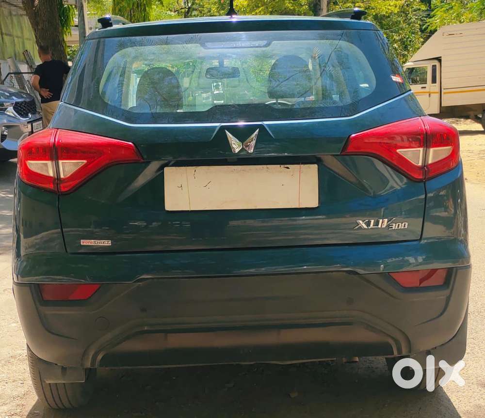 Mahindra Xuv300 W6 Amt Diesel, 2022, Diesel